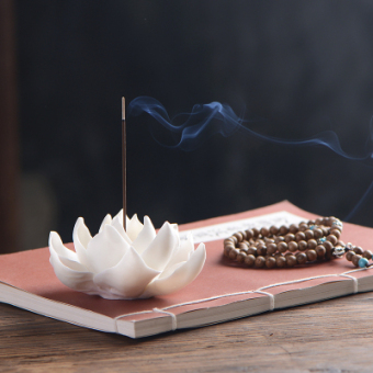 家用香炉营造禅意氛围