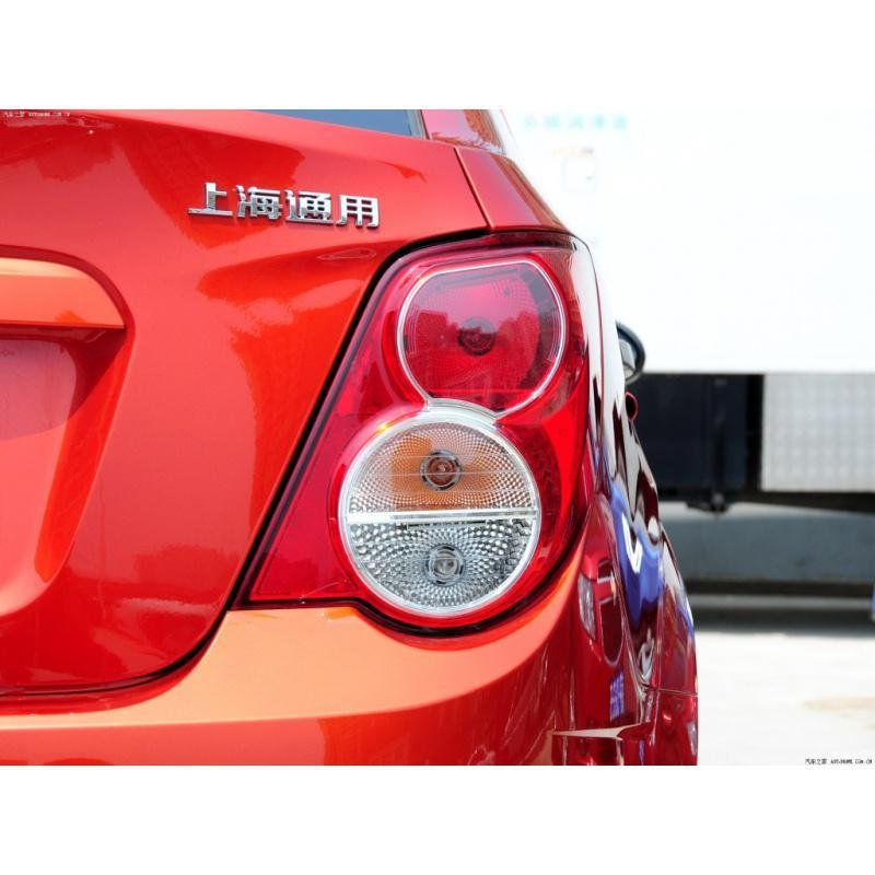 适用于雪佛兰爱唯欧三厢后尾灯总成后大灯后刹车灯倒车灯配件汽车
