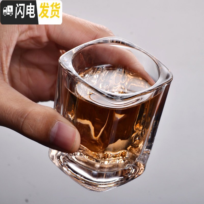 三维工匠2两白酒杯玻璃小酒杯红酒一口杯二两酒吧杯子分酒器套装大号家用 【二两】116ML+3X4杯架套装