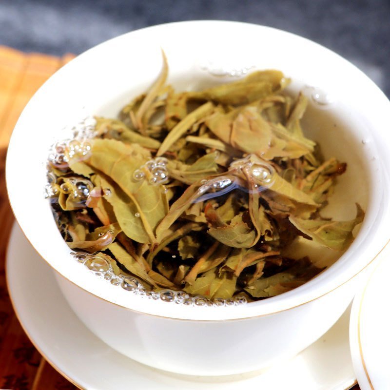 滇湘 初见薄片 8克 (单片品鉴装) 普洱茶生茶 便携装 2018年头采春茶