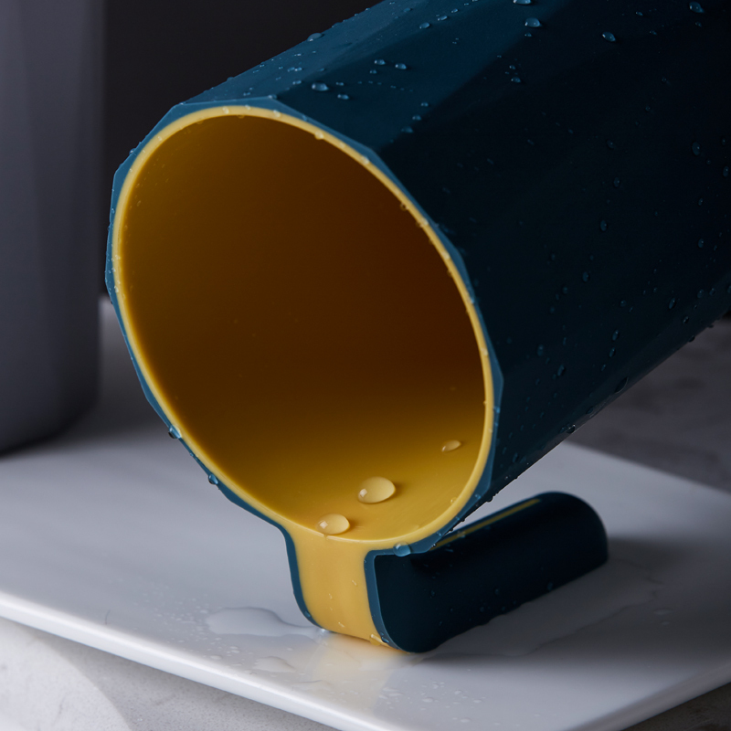 材质是塑料的阿斯卡利牙刷缸怎么样?-苏宁头条