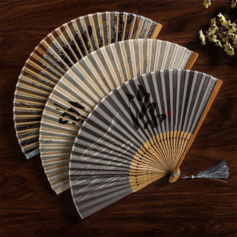 风格是简约现代的三维工匠扇子怎么样?-苏宁头条