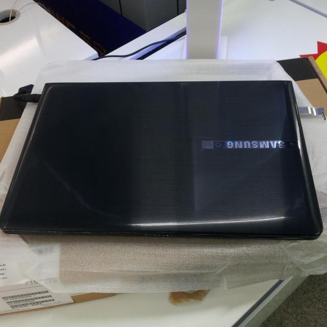 三星samsungnp275e4vk03cn14英寸笔记本e115002g500g集成dos黑