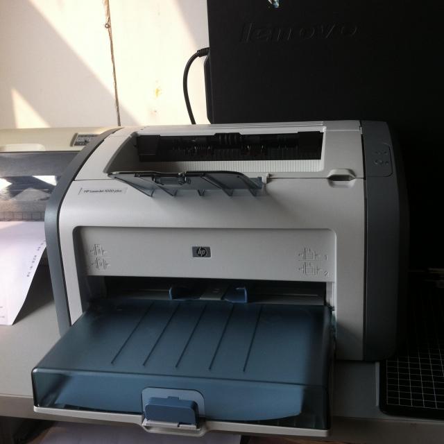 hp laserjet 1020 plus 黑白激光打印機曬單貼:打印速度夠快,新機子嘛