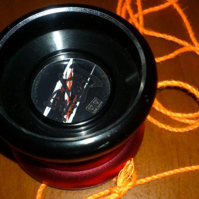 auldey 奥迪双钻 火力少年王5之传奇再现 中级金属球悠悠球 黑剑