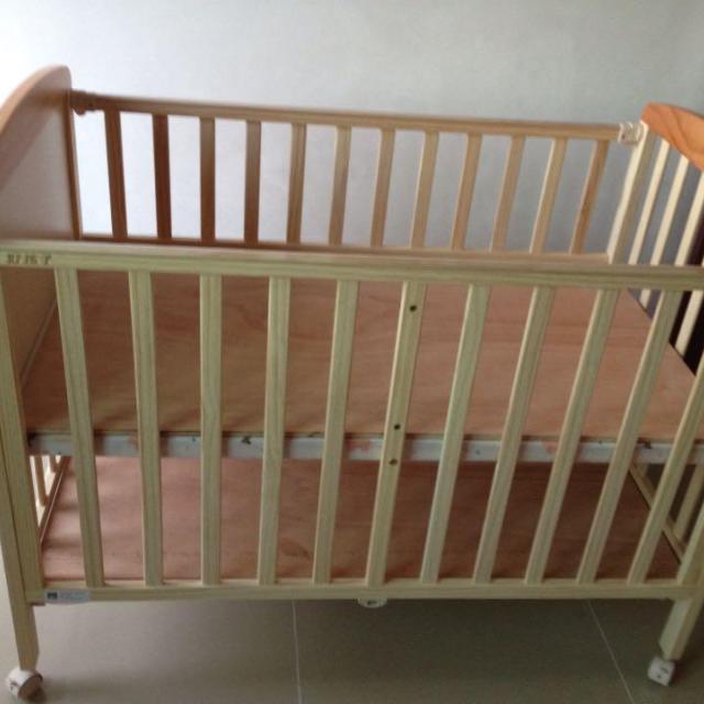 好孩子 goodbaby 多功能环保实木婴儿床 带滚轮 mc283-j311