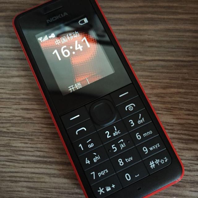 诺基亚手机106红色