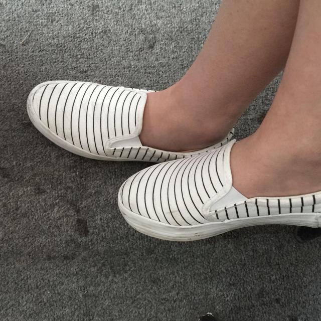 白色38码驰远2015夏季韩版新款女士休闲鞋 低帮条纹饰透气厚底乐福套