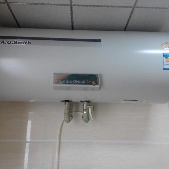 史密斯 电热水器 cewh-60pez6a 储水式热水器 60l商品评价 > 东西不错