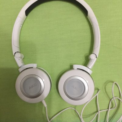 akg便携式耳机k430白色