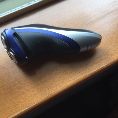 飞利浦电动剃须刀pt726/1.