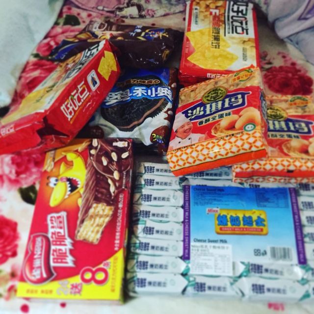 王子夹心饼干巧克力风味360g袋休闲零食饼干亿滋出品