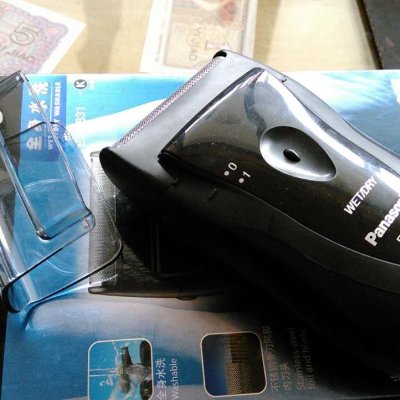 松下(panasonic) 剃须刀 es3831k 干电式 单刀头