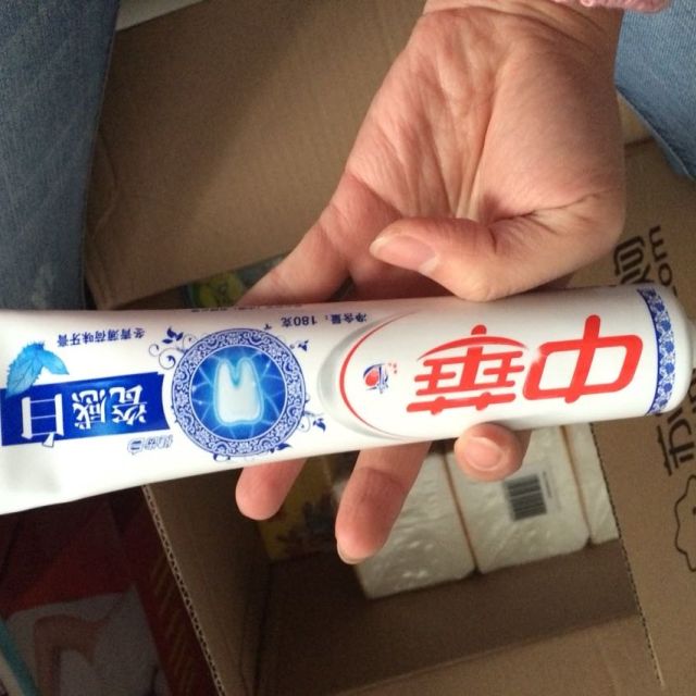 中华瓷感白冬青薄荷味牙膏180g联合利华