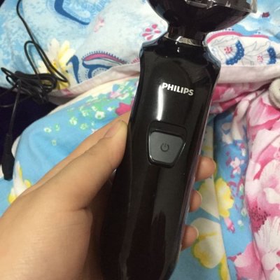 飞利浦(philips) 电动剃须刀rq312