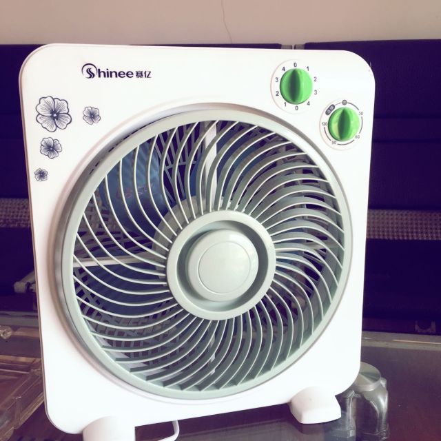 赛亿(shinee)电风扇机械台式转页扇kyt25-1学生宿舍台扇高清大图|实物