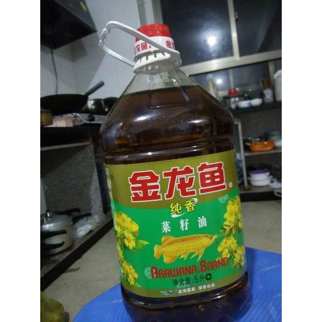 > 金龍魚 醇香菜籽油 5l 桶裝食用油商品評價 > 還沒有炒菜,應該是正.