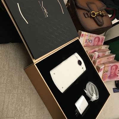 > 美图(meitu)>美图手机v4(极光白)64g>商品评价