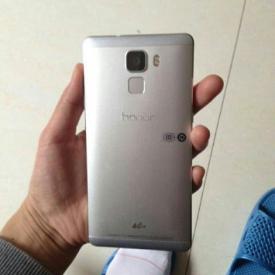 华为荣耀7(plk-tl00)(3gb ram)移动4g合约版(冰河银)