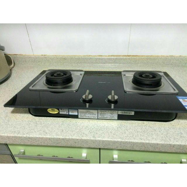 老板(robam)燃气灶jzt-33b7(天然气)4kw大火力黑晶防爆钢化玻璃面板台