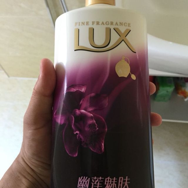 力士lux精油香氛沐浴露幽莲魅肤1kg各种肤质成人香氛浴露联合利华