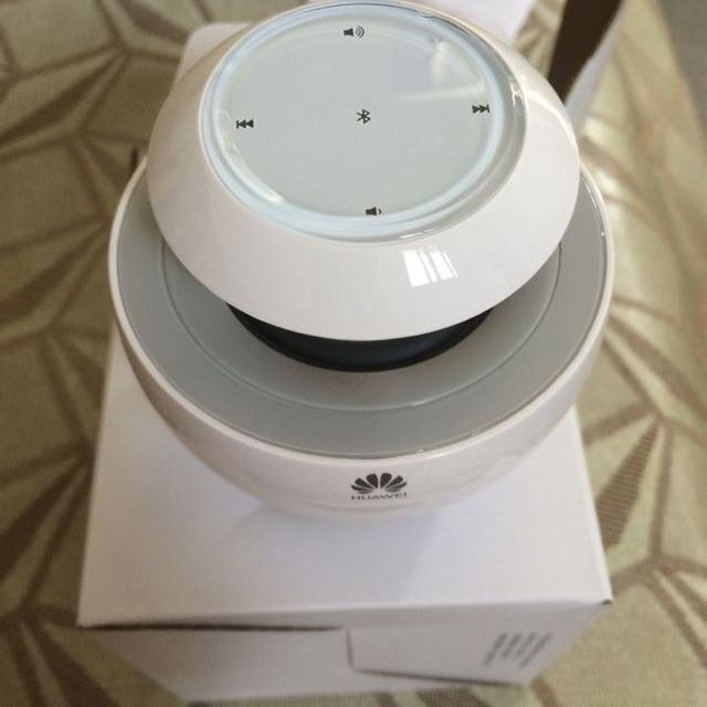 华为小天鹅蓝牙免提音响am08白色