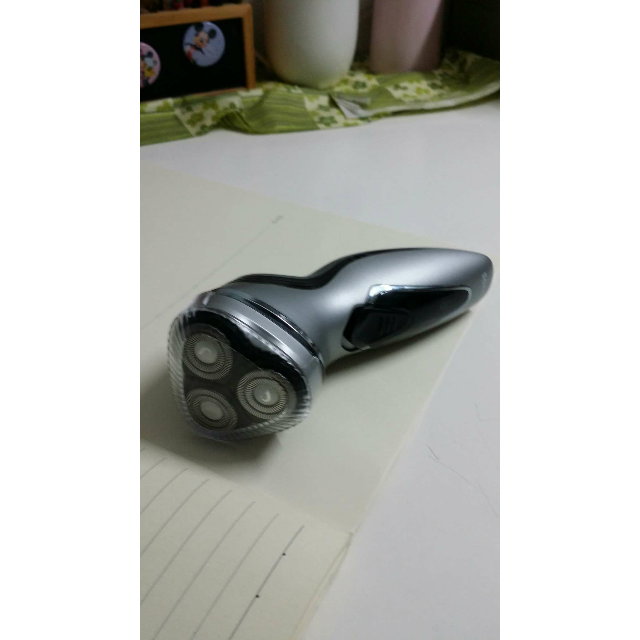 povos/奔腾pw750电动剃须刀充电式男士电动刮胡刀3刀头水洗奔腾剃须刀
