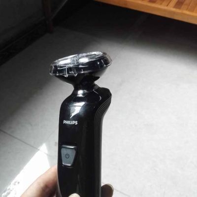 飞利浦(philips) 电动剃须刀充电式男士胡须刮胡刀rq312 双刀头全身可