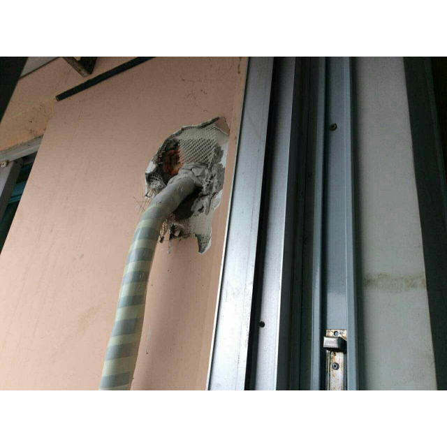 智能 冷暖 空调挂机 kfr-26gw/10ebc13u1商品评价 > 付费打孔的外墙