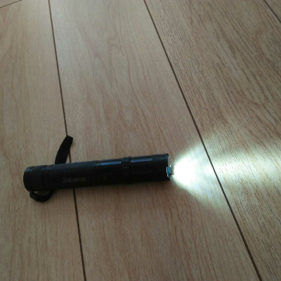 黑鹰小钢炮910a钛合金超高压爆闪电棍 防暴棍防身手电筒 远射狼牙棒