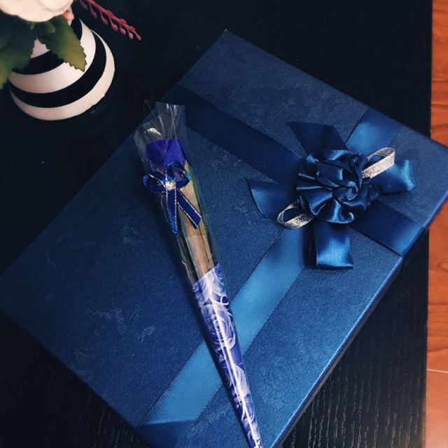 【顺丰配送】德芙巧克力三口味500g蓝色妖姬情人节生日告白礼盒装