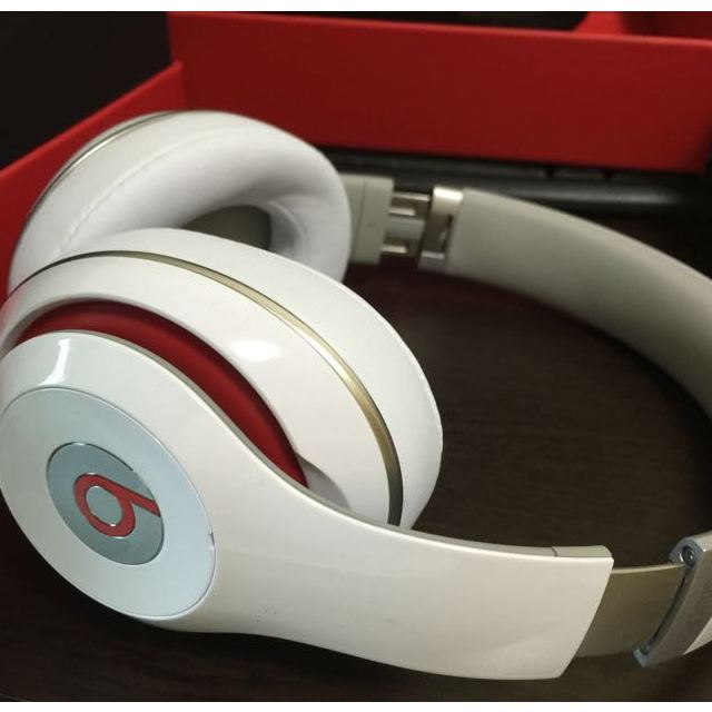 beats studio wireless录音师无线蓝牙头戴式耳机 白色