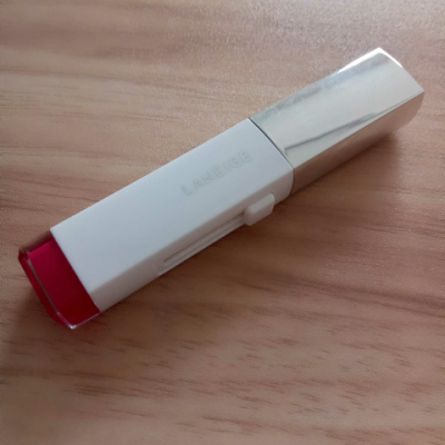 双色立体唇膏(双色立体放映法)