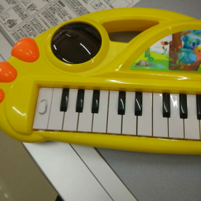 俏娃宝贝儿童电子琴宝宝音乐培养益智玩具琴婴幼儿小钢琴j66-01黄色