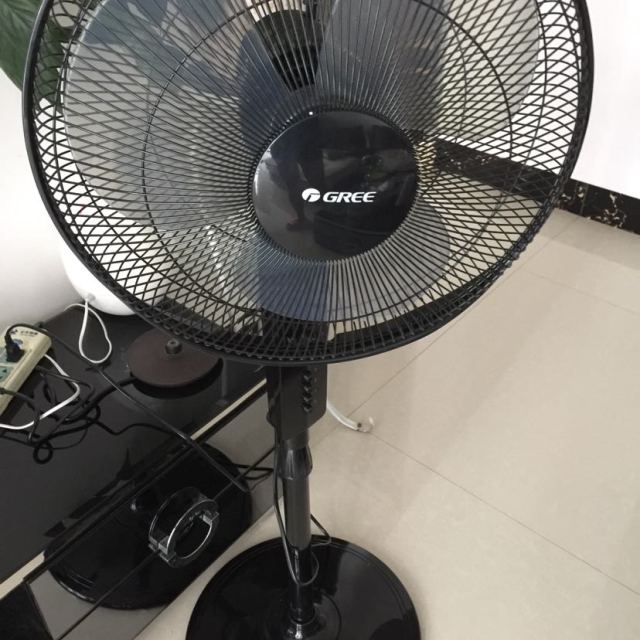 格力电风扇fd-4012-wg家用落地扇超静音节能定时学生风扇摇头电扇