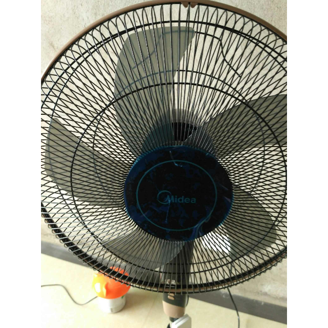 美的(midea)电风扇 静音遥控五叶落地扇 电扇 fs40-13gr