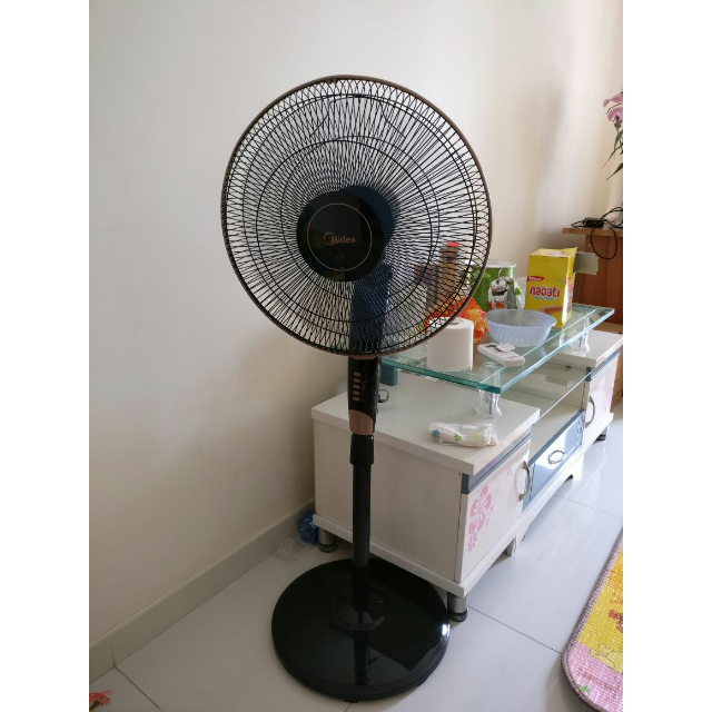美的(midea)电风扇 静音遥控五叶落地扇 电扇 fs40-13gr