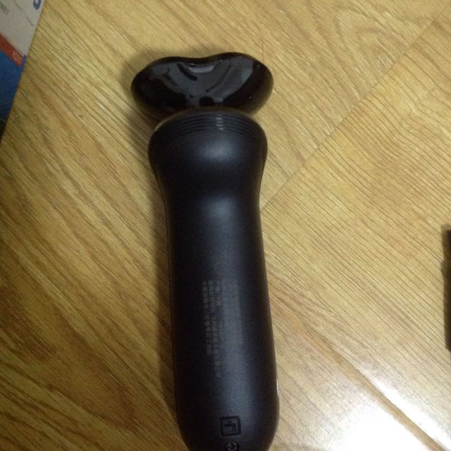 飞利浦(philips) 男士 双刀头 全身水洗 充电式 电动剃须刀 rq312