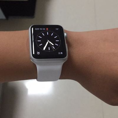 apple watch sport series 1 智能手表(42毫米银色铝金属表壳搭配白色