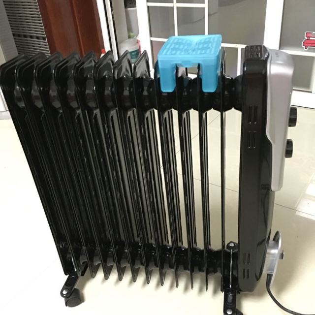 油汀13片 2200w 鏤空散熱片 傾倒斷電 家用取暖器 電暖氣高清大圖