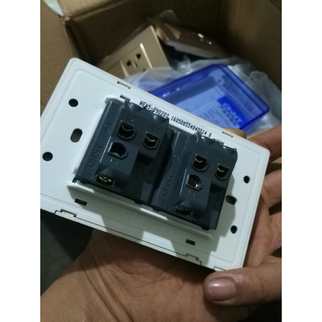 正泰电工 118型开关 new5d钢架香槟金色 二位二开双控开关面板