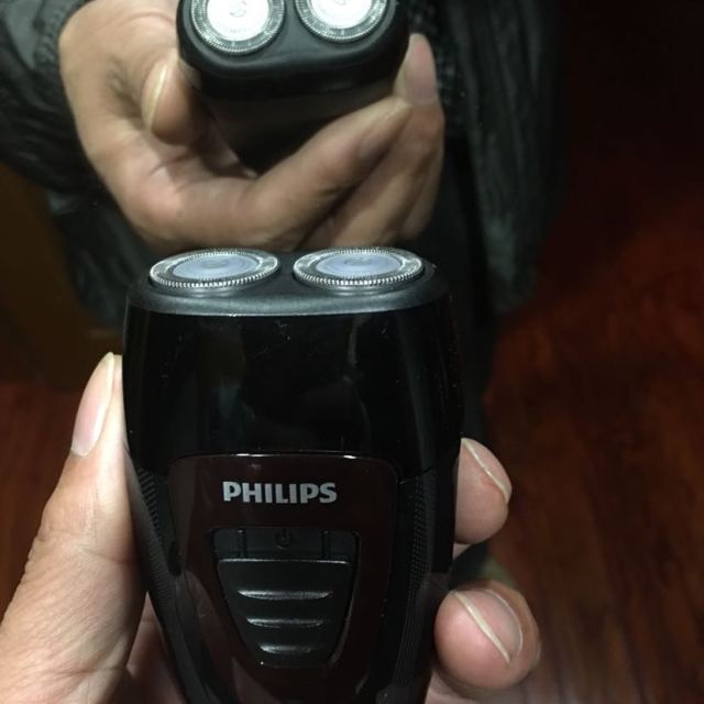 飞利浦(philips)电动剃须刀刮胡刀pq182 旋转浮动双刀头充电式刀头