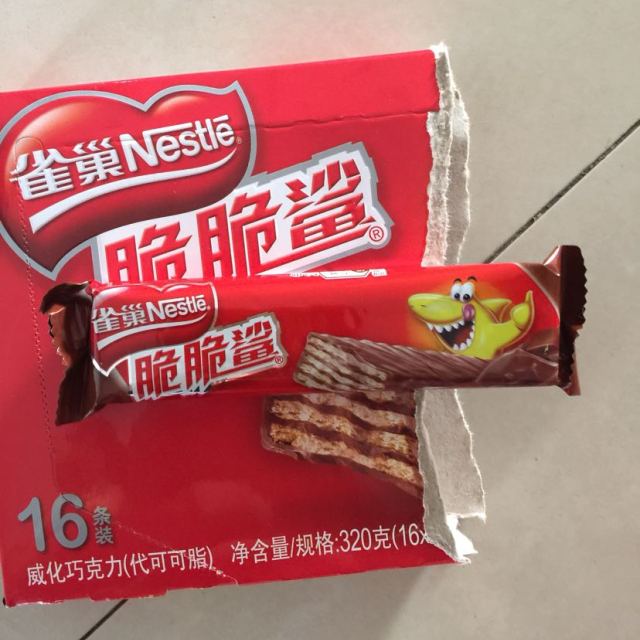 雀巢nestle呈真巧克力味威化代可可脂巧克力272g休闲饼干