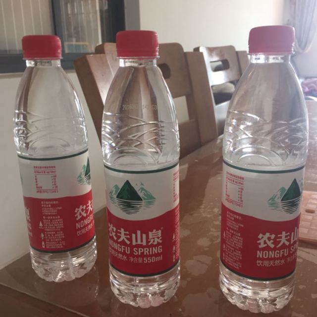 農夫山泉天然水550ml24箱裝飲用水