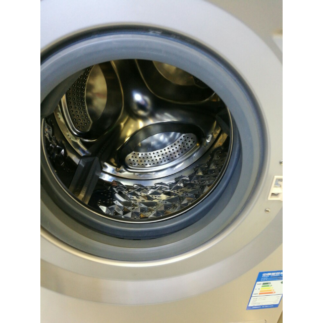 松下(panasonic) xqg80-e8155 8公斤 变频节能 滚筒洗衣机(银色)