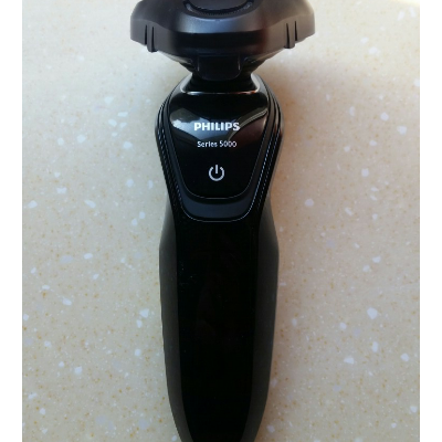 飞利浦(philips) 电动剃须刀s5082全身水洗含修剪器刮胡刀
