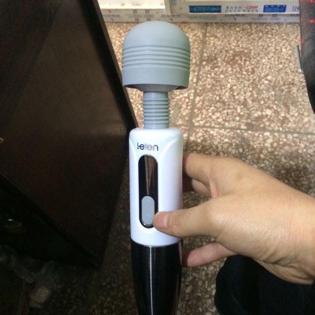 雷霆闪电av棒女用大号自慰器usb充电超大按摩头夫妻调情潮吹利器高潮