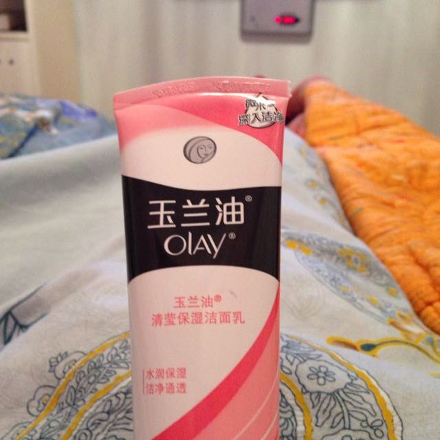 > 玉兰油(olay) 清莹保湿洁面乳100g 宝洁出品商品评价 > 应该是正品