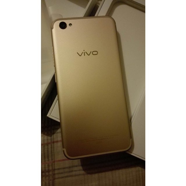 vivox9 4 64g版 全网通 金色 拍照手机