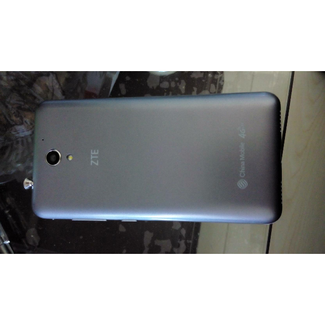 中兴blade a510 移动4g(2200毫安电池 1g运行 8g内存,800万像素 四核)